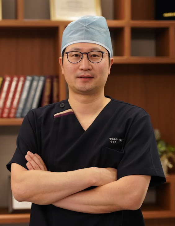 페이스플러스성형외과 대표원장 박정근이 환자분들께 꼭 전하고 싶은 이야기