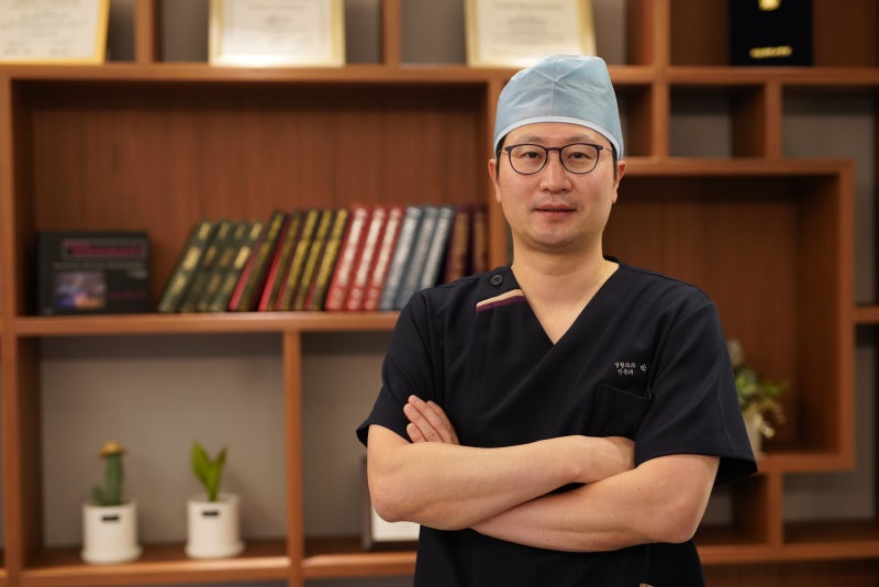 중년눈성형잘하는곳 선택 기준 눈밑지방재배치와 안검하수 차이 사진 11