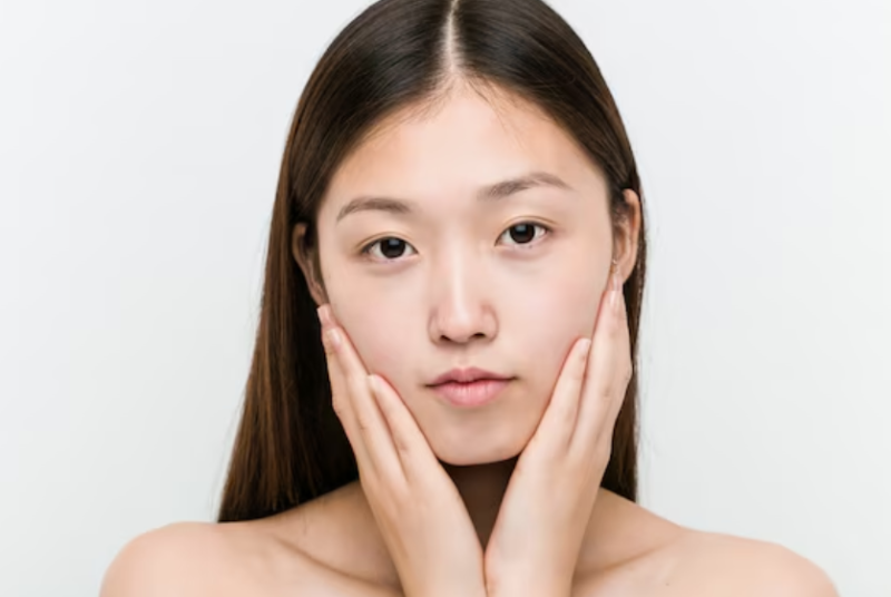 การศัลยกรรมดึงหน้า ควรพิจารณาตั้งแต่อายุเท่าไหร่? เหตุผลที่คนวัย 20-30 ปีก็อาจจำเป็น 사진 2